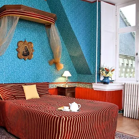 Chateau De Montriou 5*