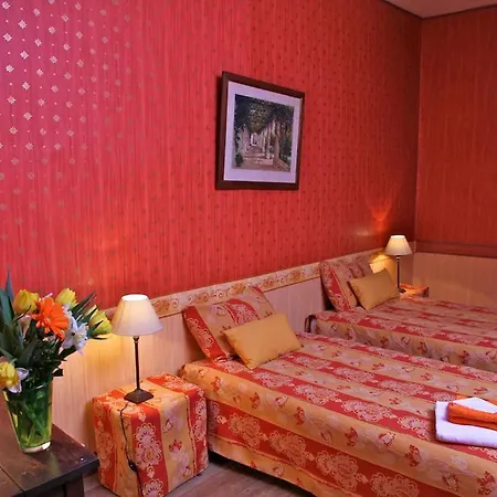 Couette-café Chateau De Montriou 5*