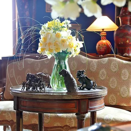 Couette-café Chateau De Montriou 5*