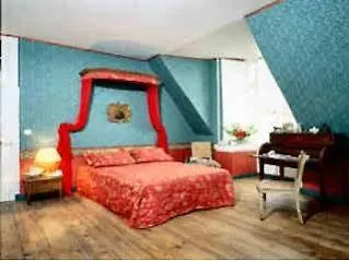 Chateau De Montriou Feneu