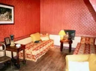 Bed & Breakfast Chateau De Montriou 5*