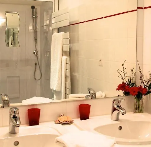 Chateau De Montriou Feneu