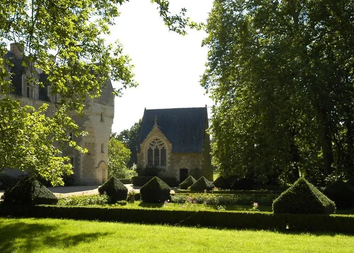 Chateau De Montriou